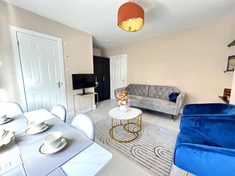 Central Winchester Serviced Apartments Екстериор снимка